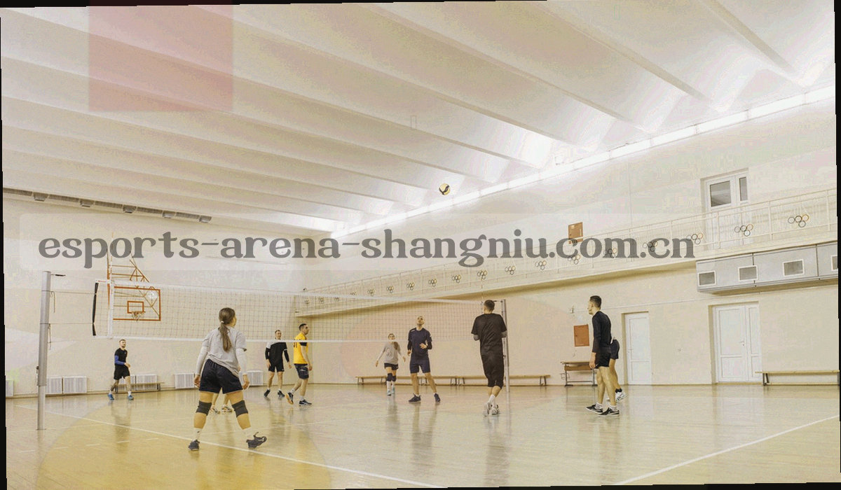 横向排列的版本号铭牌与归档抽屉示意，等宽数字与荧光青刻度线形成节奏